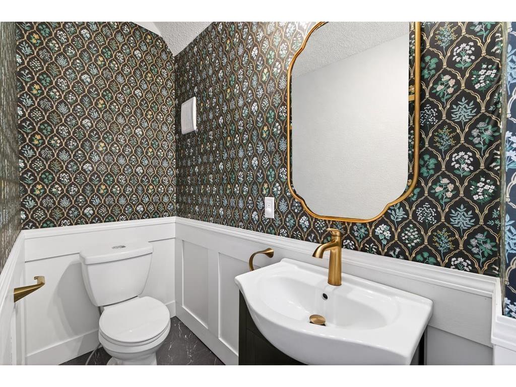 953 Carroll Avenue Saint Paul MN 55104 7053441 image10