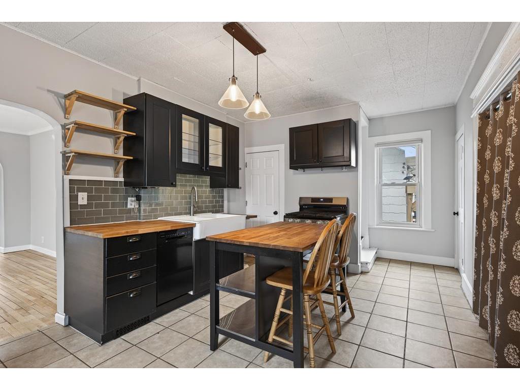 953 Carroll Avenue Saint Paul MN 55104 7053441 image7