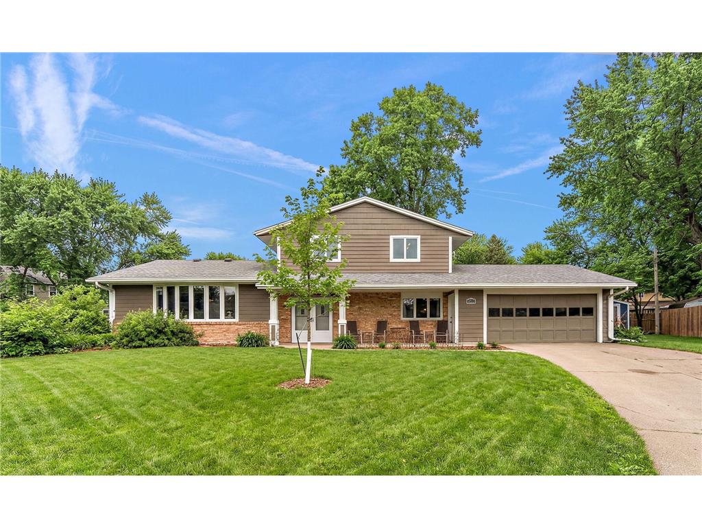 953 Lydia Avenue W Roseville MN 55113 7000730 image1