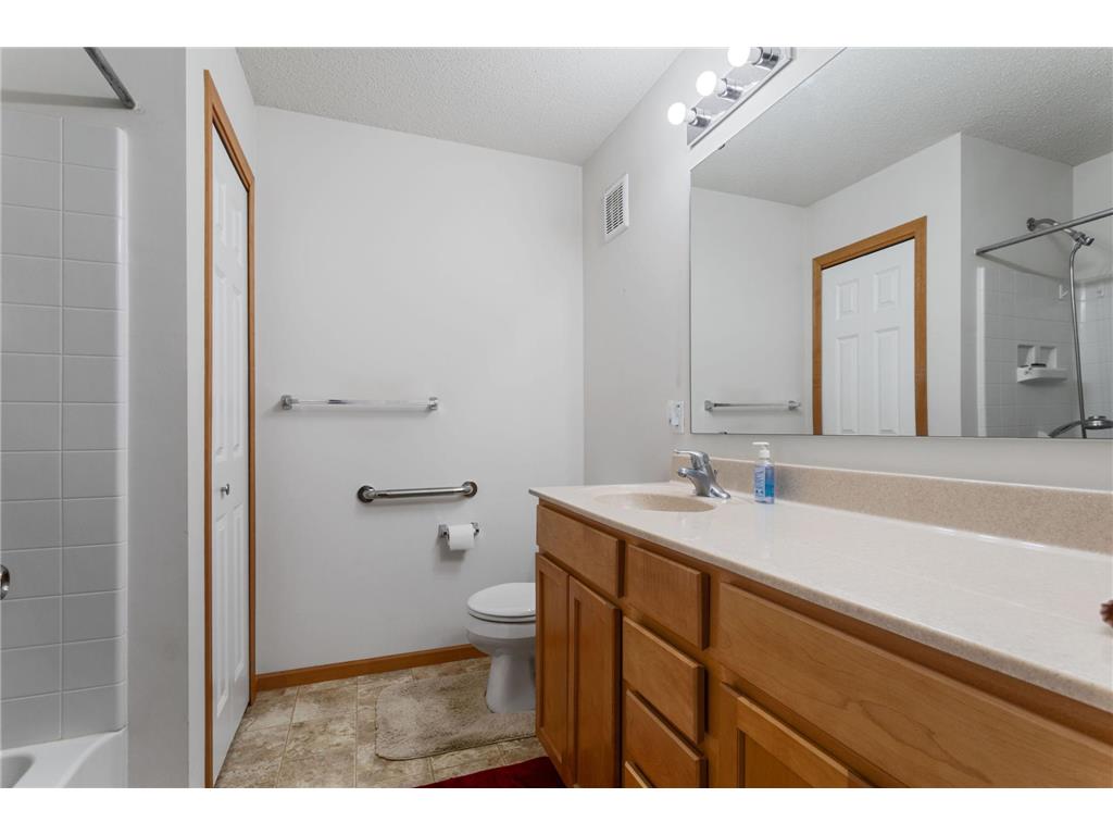 9532 Scott Circle N Brooklyn Park MN 55443 7054517 image14