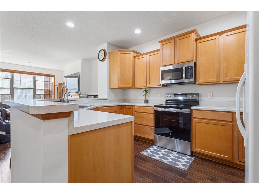 9532 Scott Circle N Brooklyn Park MN 55443 7054517 image5