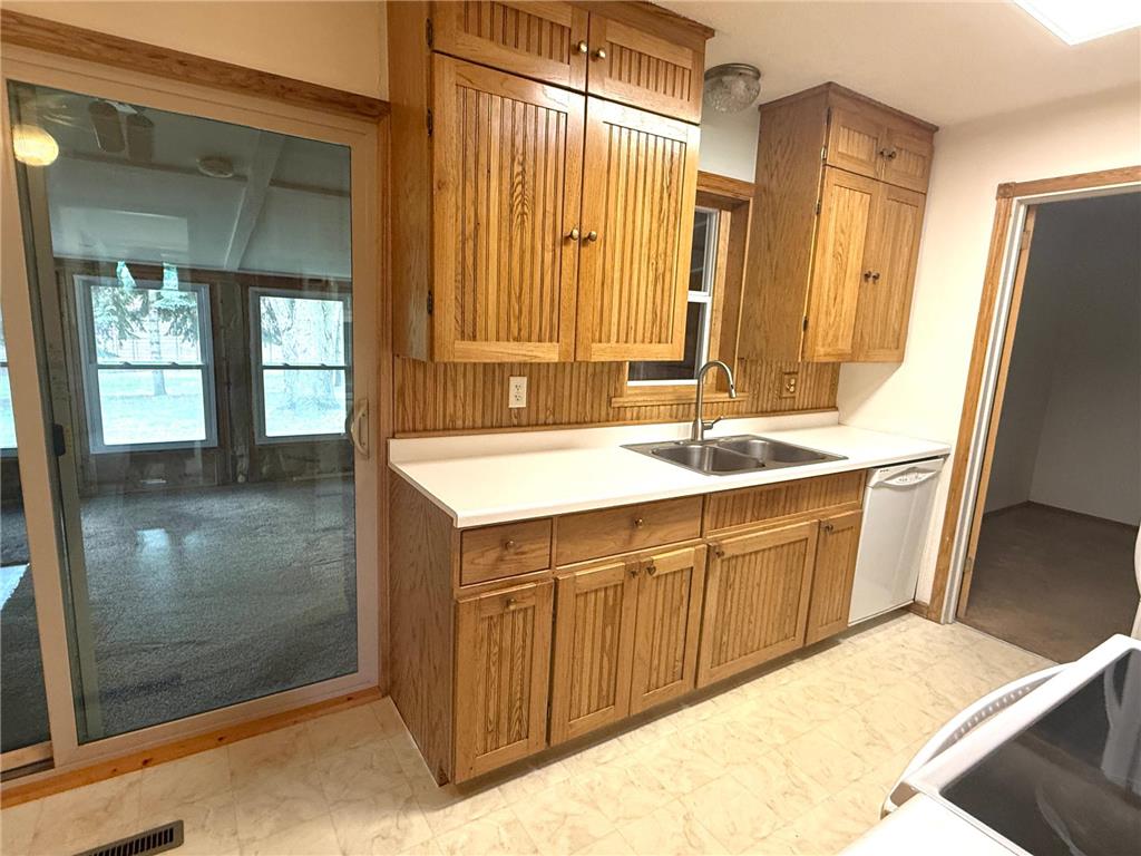 954 109th Avenue NW Coon Rapids MN 55448 7088068 image8
