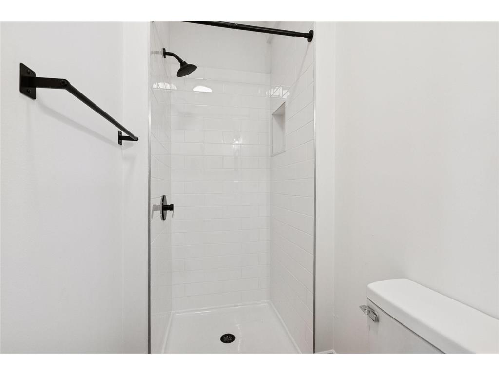 954 43rd Avenue NE Columbia Heights MN 55421 7002634 image14