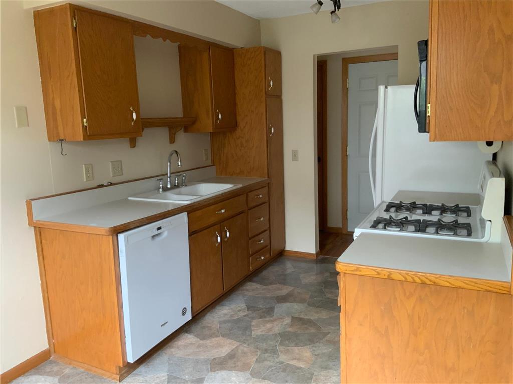 954 Miller Street S Shakopee MN 55379 7078828 image3