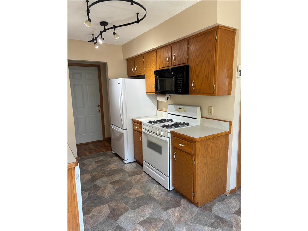 954 Miller Street S Shakopee MN 55379 7078828 image6