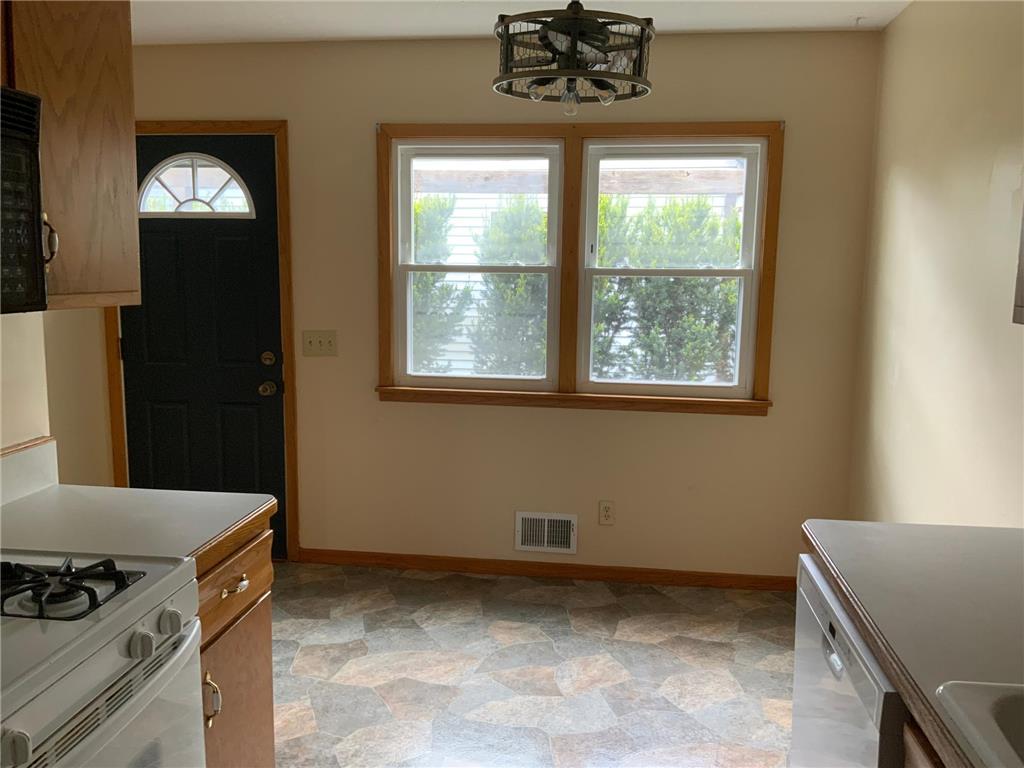 954 Miller Street S Shakopee MN 55379 7078828 image8