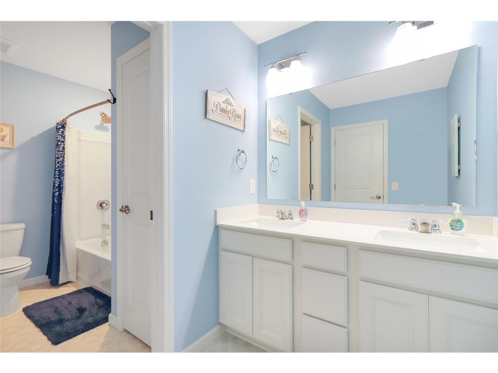 9541 4th Street N Lake Elmo MN 55042 7044966 image17