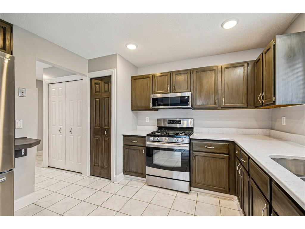 9545 Garrison Way Eden Prairie MN 55347 7013100 image17