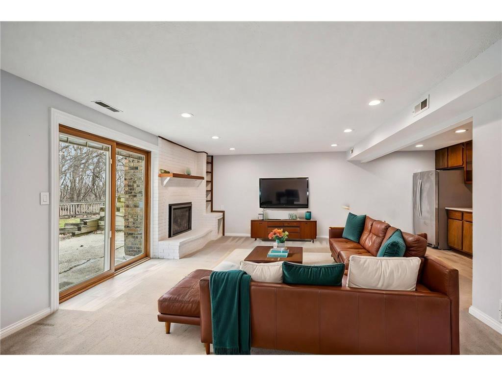 9545 Garrison Way Eden Prairie MN 55347 7013100 image6