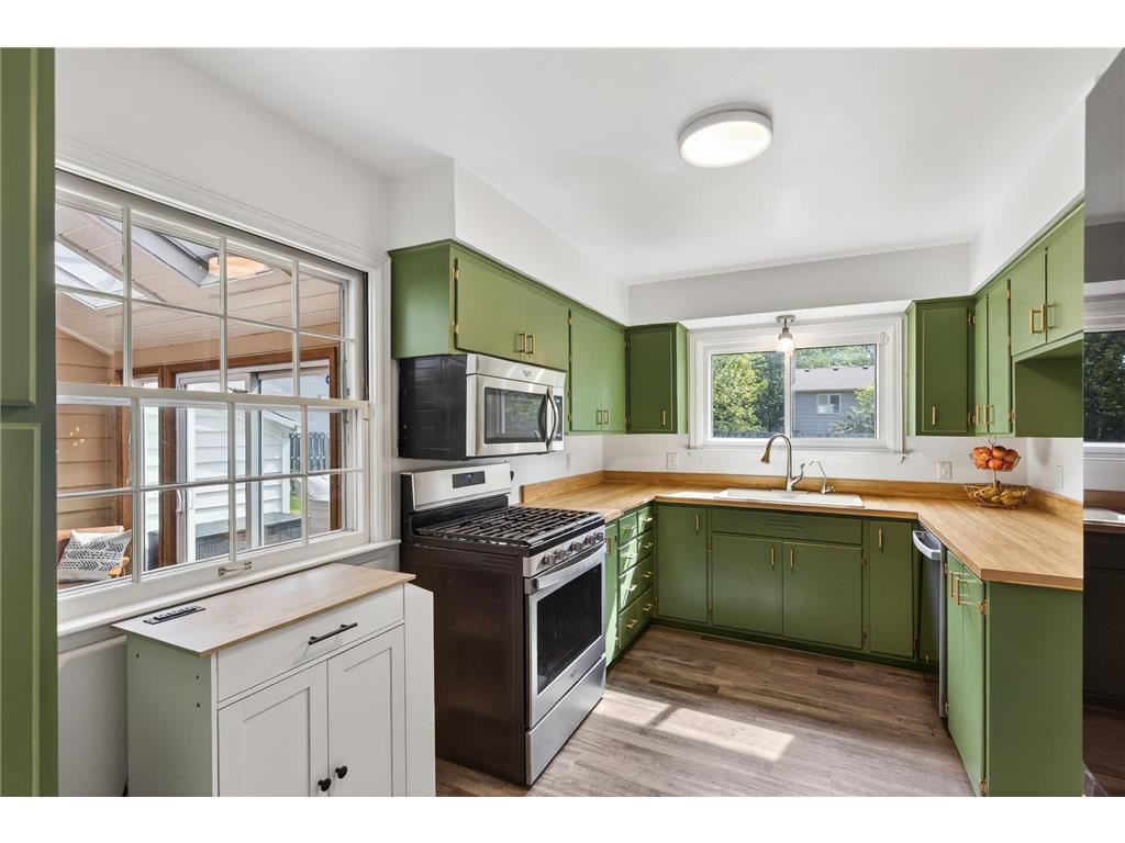9548 Knox Avenue N Brooklyn Park MN 55444 7079913 image12