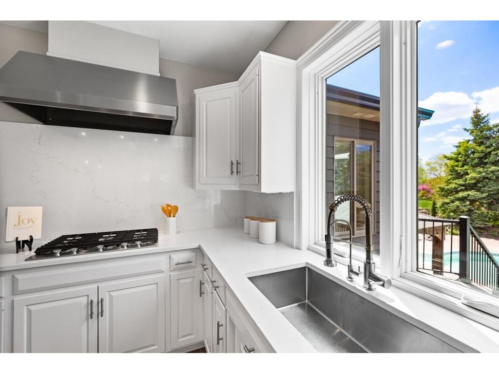 9548 Virginia Avenue S Bloomington MN 55438 7070111 image12