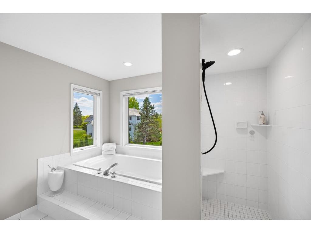9548 Virginia Avenue S Bloomington MN 55438 7070111 image37