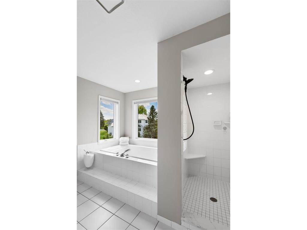 9548 Virginia Avenue S Bloomington MN 55438 7070111 image39