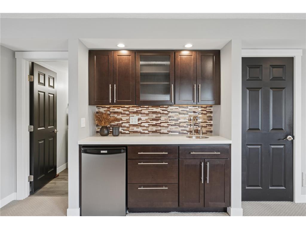 955 Lake Ridge Woodbury MN 55129 7025535 image24
