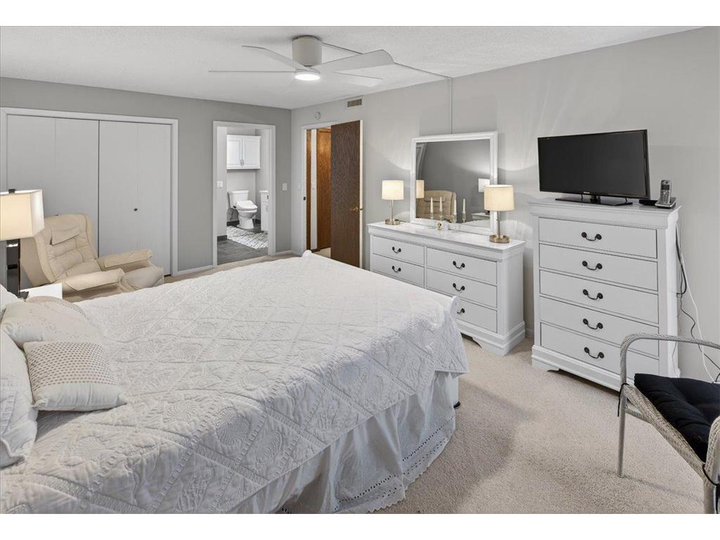 9550 Collegeview Road #218 Bloomington MN 55437 7040830 image14