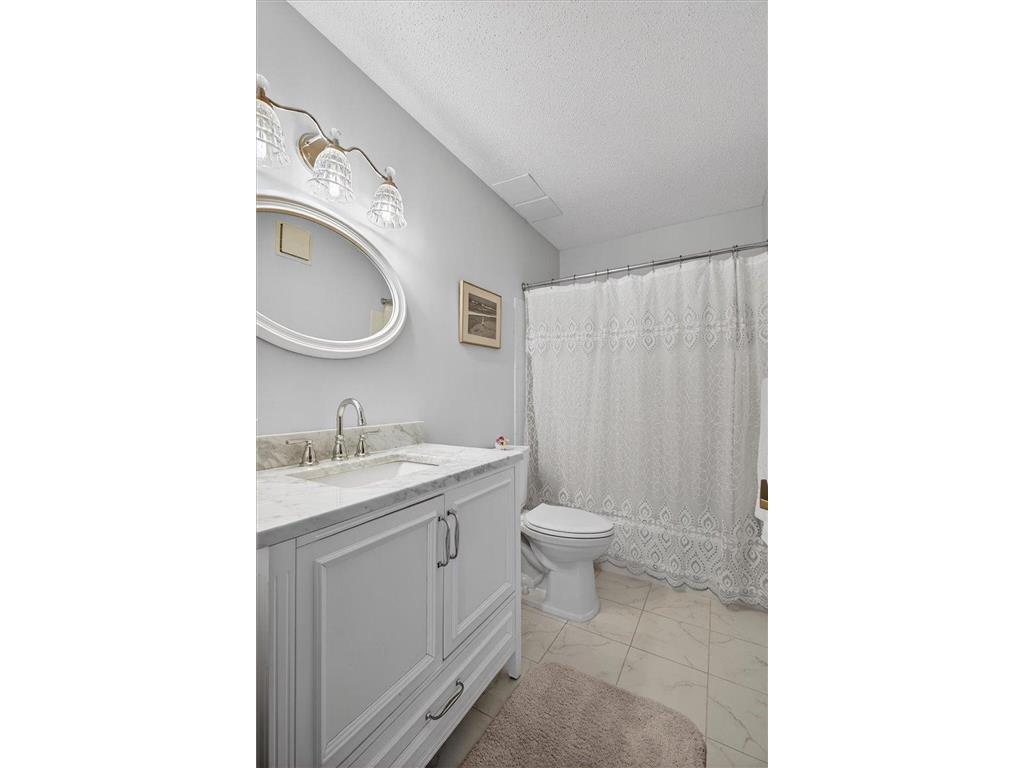9550 Collegeview Road #218 Bloomington MN 55437 7040830 image19
