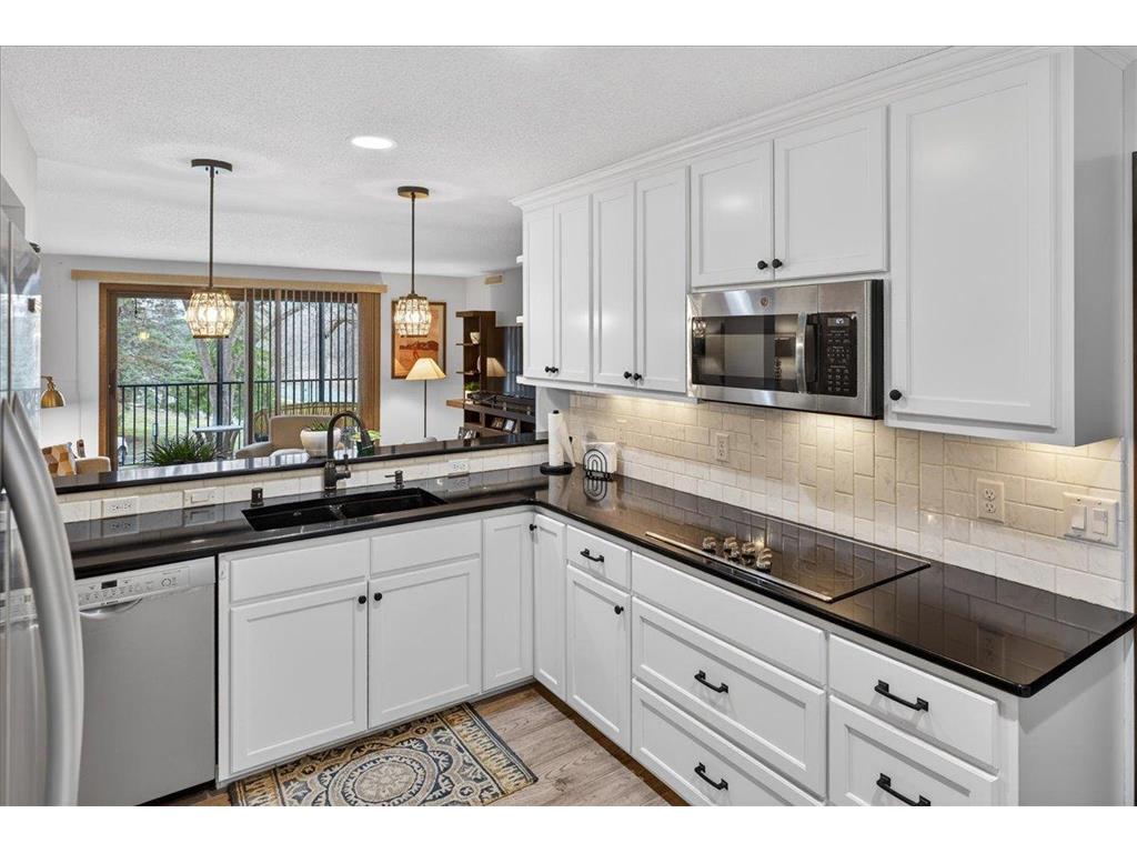 9550 Collegeview Road #218 Bloomington MN 55437 7040830 image4