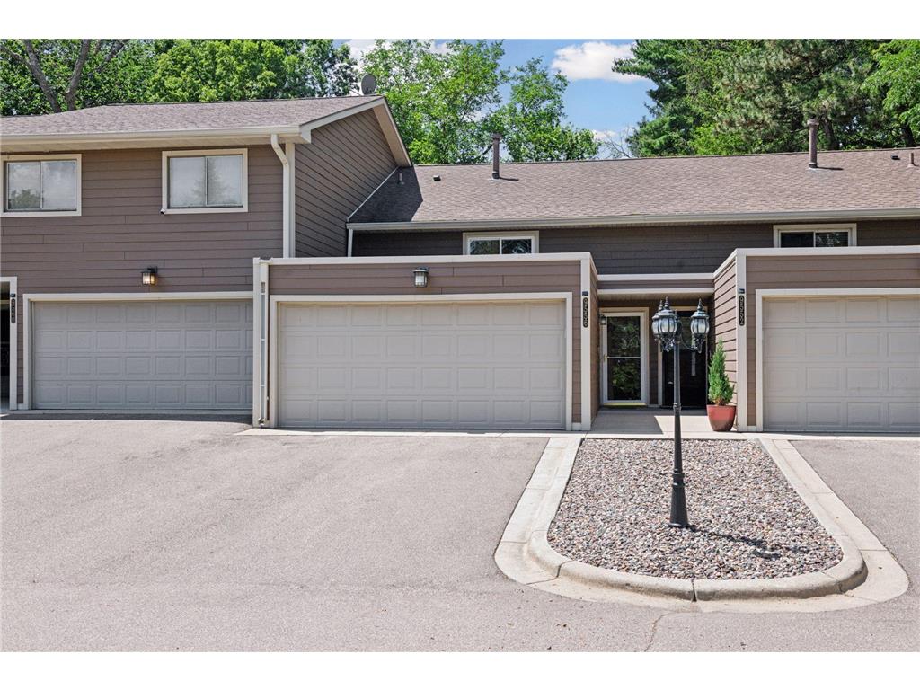 9556 Trail East Road Bloomington MN 55420 6749340 image1