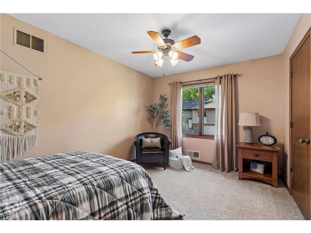 9558 Kingsview Lane N Maple Grove MN 55369 7089537 image12