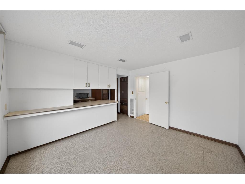 956 14th Avenue SW Rochester MN 55902 7008340 image15