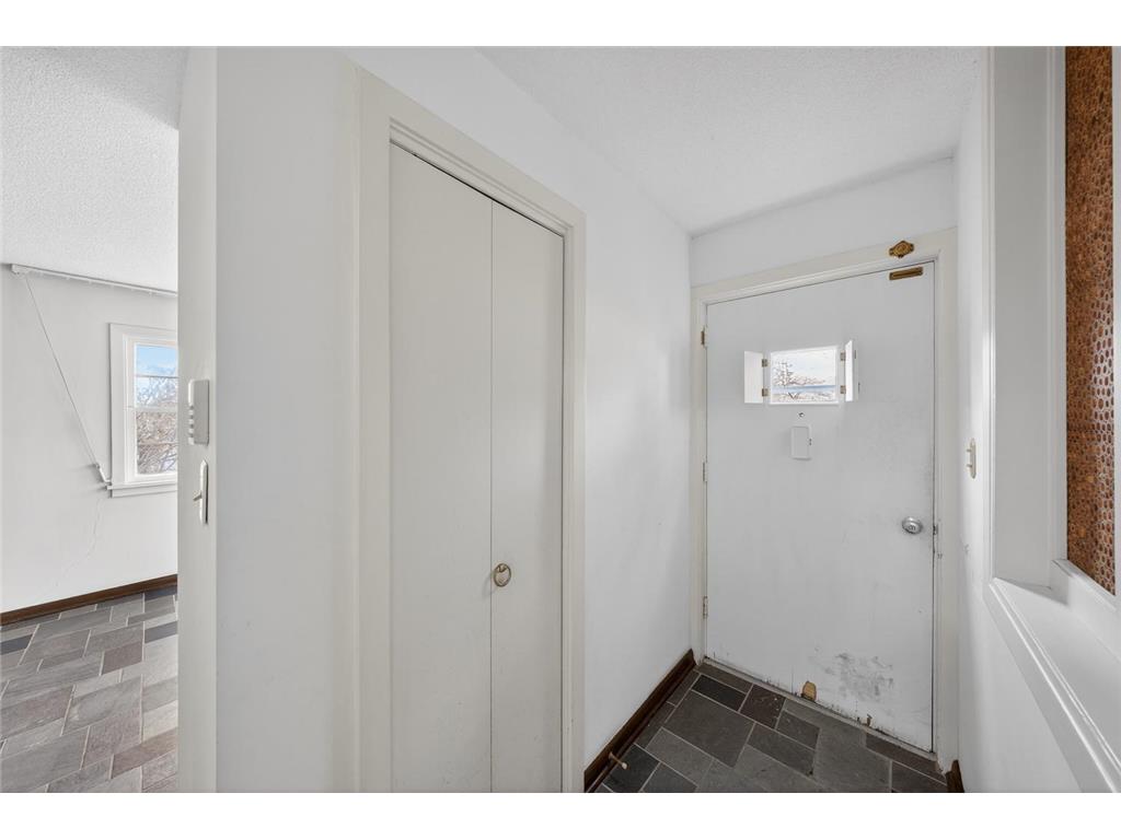 956 14th Avenue SW Rochester MN 55902 7008340 image5