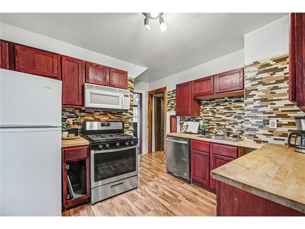 956 Juno Avenue Saint Paul MN 55102 7096648 image10