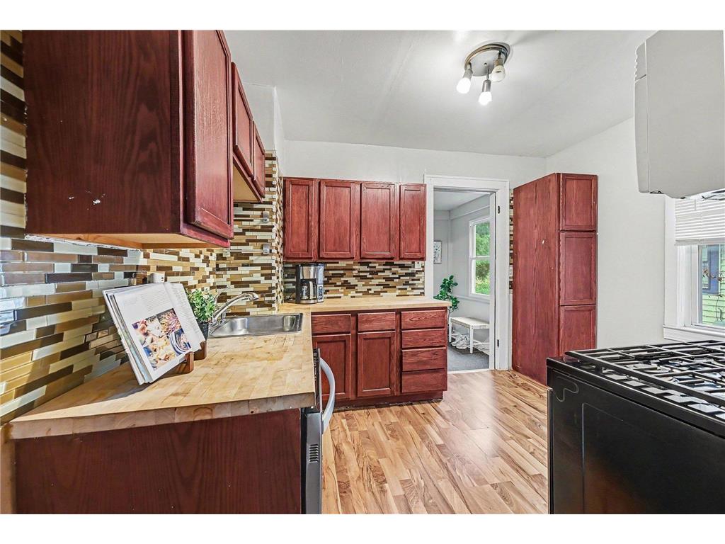 956 Juno Avenue Saint Paul MN 55102 7096648 image11
