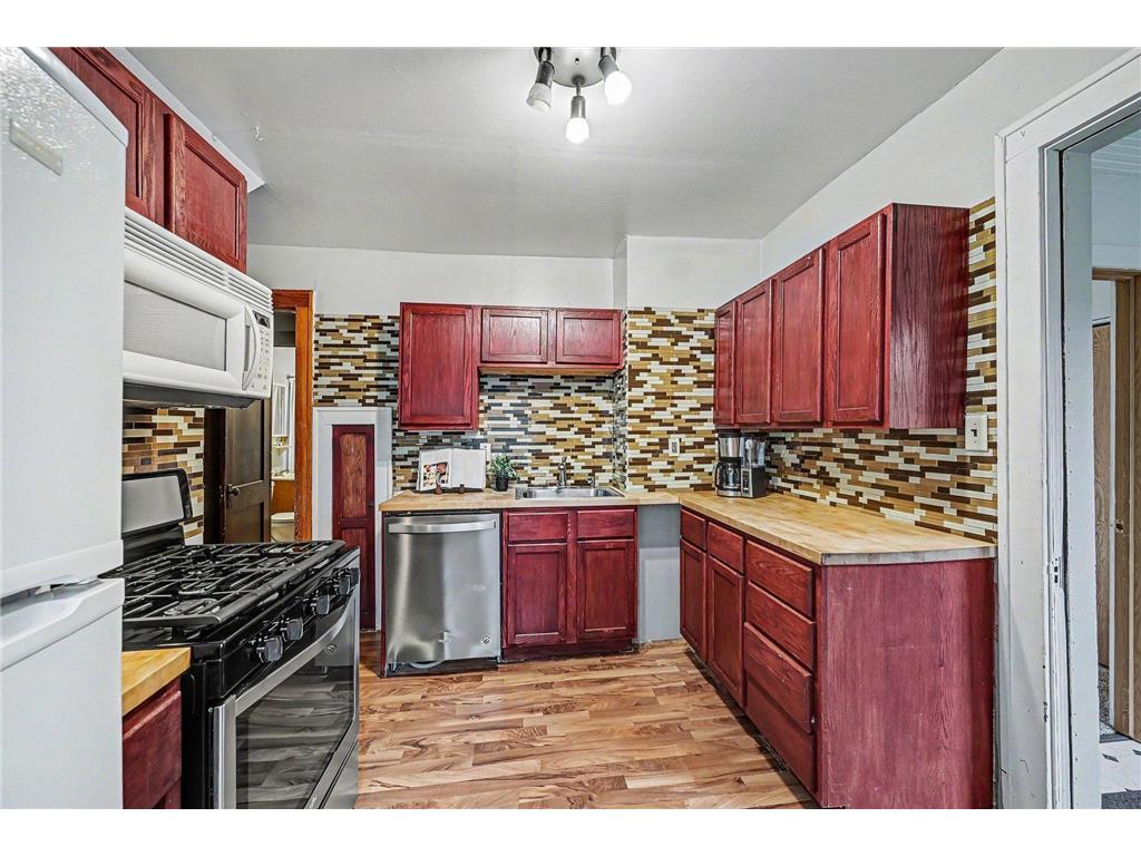 956 Juno Avenue Saint Paul MN 55102 7096648 image9