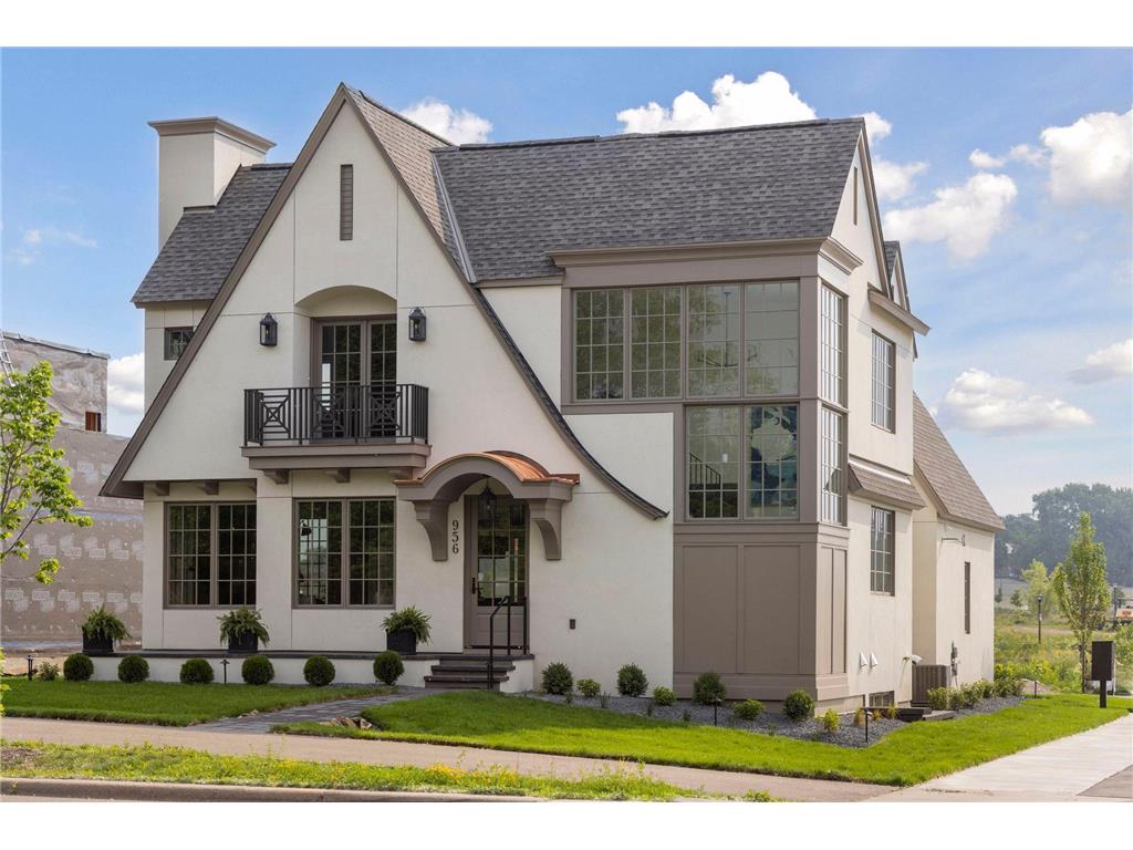 956 Mississippi River Boulevard S Saint Paul MN 55116 - Mississippi 6745648 image1