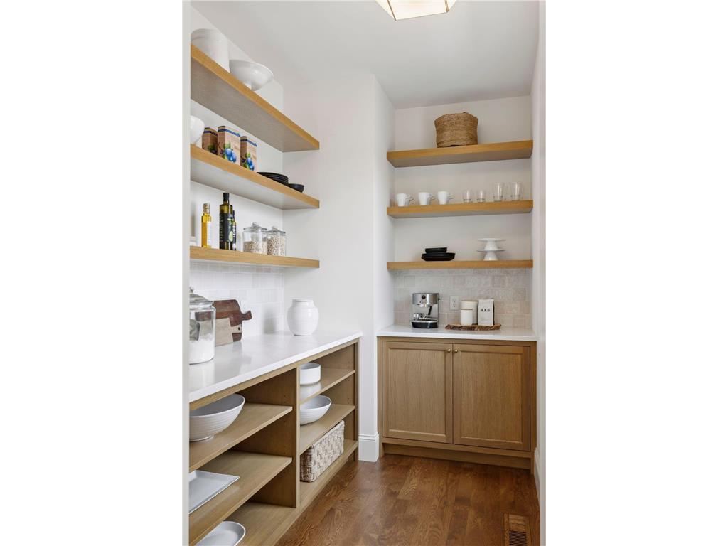 956 Mississippi River Boulevard S Saint Paul MN 55116 - Mississippi 6745648 image20