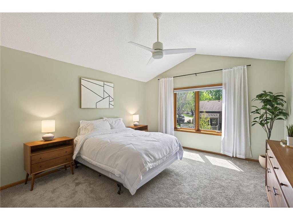 956 Trillium Court Eagan MN 55123 7066536 image25