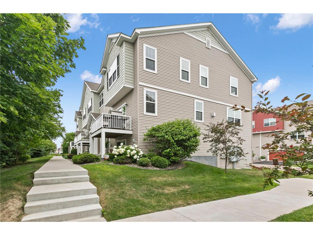 9560 Madison Drive 4, Chanhassen, MN, 55317 MLS 6398400 Edina Realty