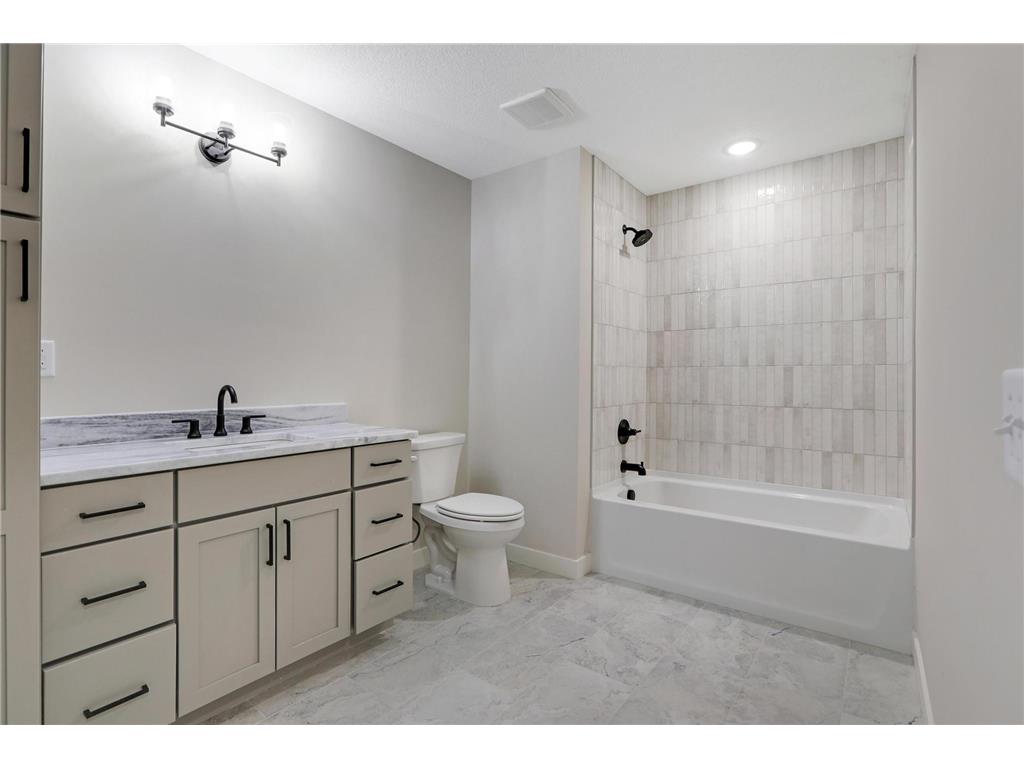 9568 63rd Street S Cottage Grove MN 55016 6779530 image22