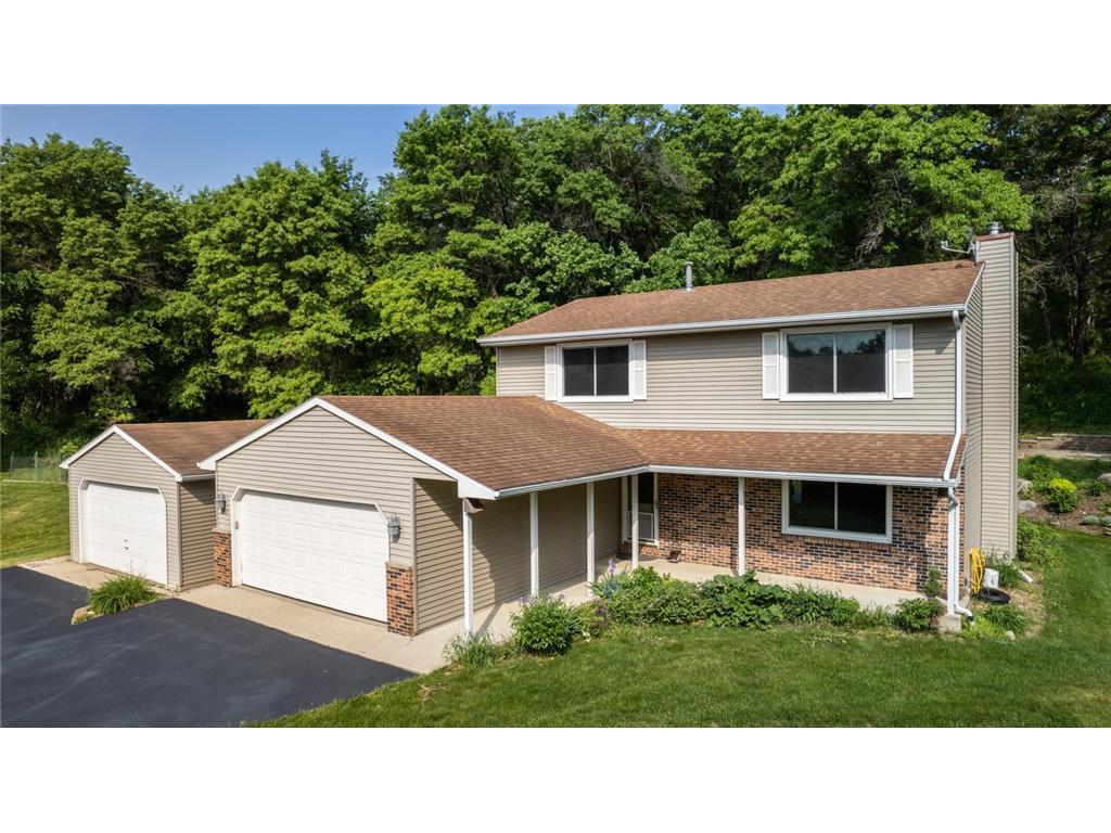 957 Goldfinch Lane NE, Rochester, MN, 55906 | MLS: 6341881 | Edina Realty