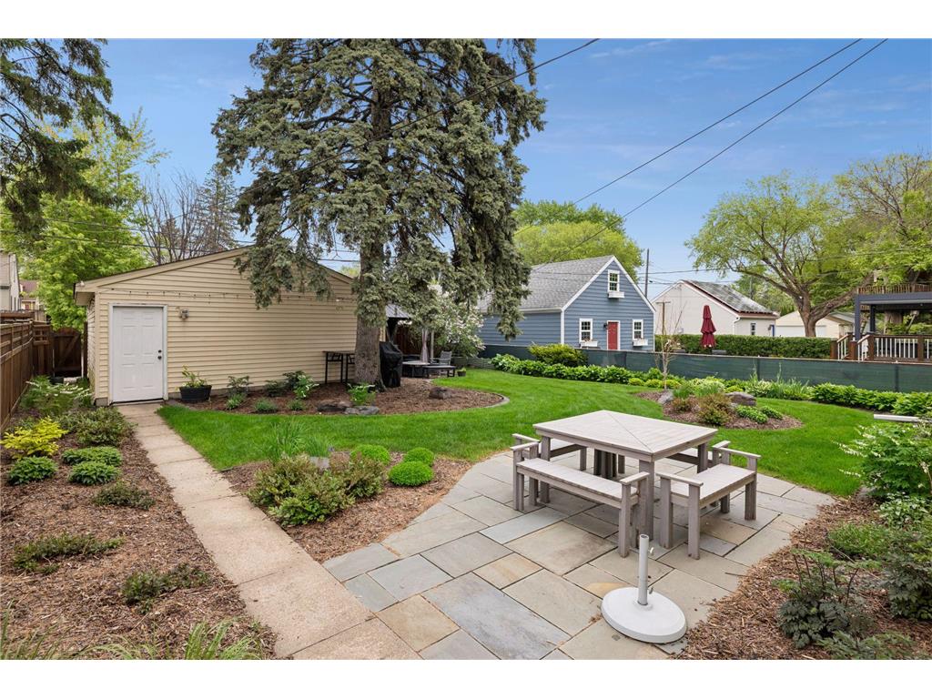 957 Hoyt Avenue W Saint Paul MN 55117 7076907 image2