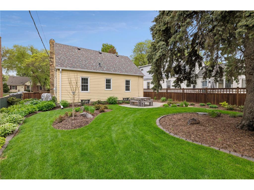 957 Hoyt Avenue W Saint Paul MN 55117 7076907 image23