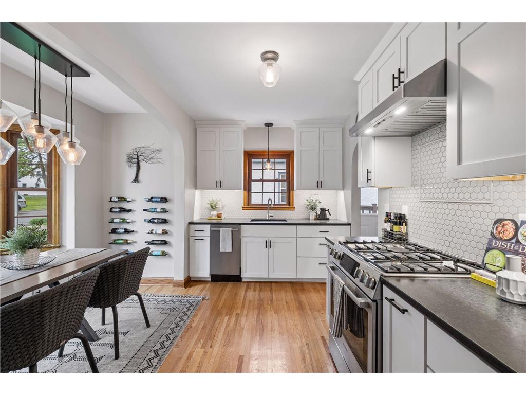 957 Hoyt Avenue W Saint Paul MN 55117 7076907 image4