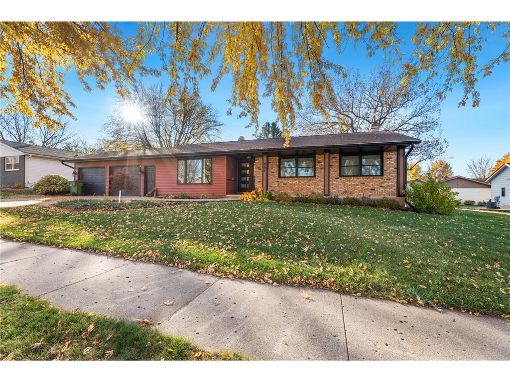 957 Miles Drive Worthington MN 56187 6813137 image1