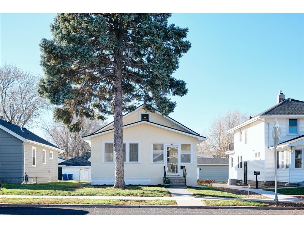 957 Smith Avenue S West Saint Paul MN 55118 6455887 image1