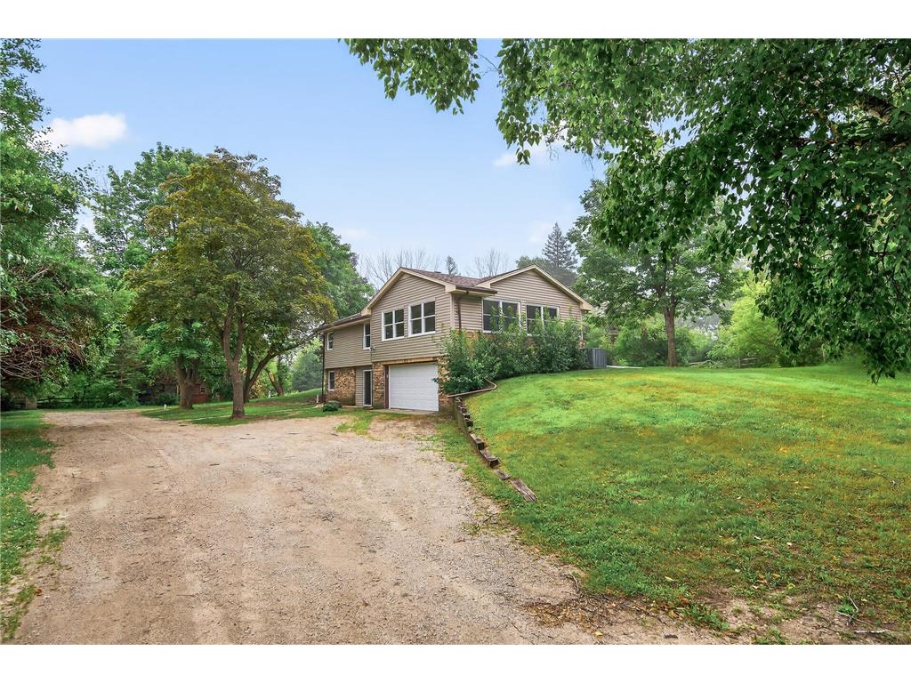 9575 Woodhill Boulevard Lakeville MN 55044 6764400 image1