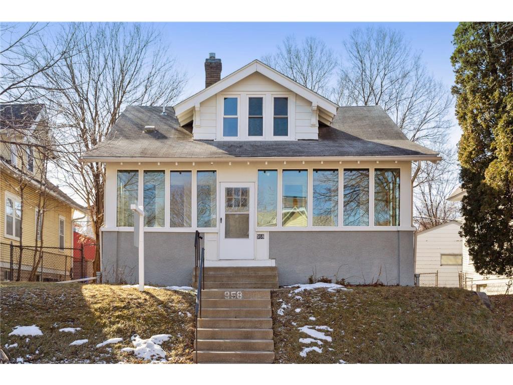 958 Carroll Avenue Saint Paul MN 55104 6476389 image1