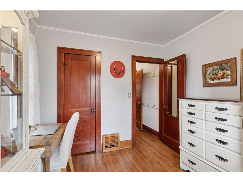 958 James Avenue Saint Paul MN 55102 7005898 image23