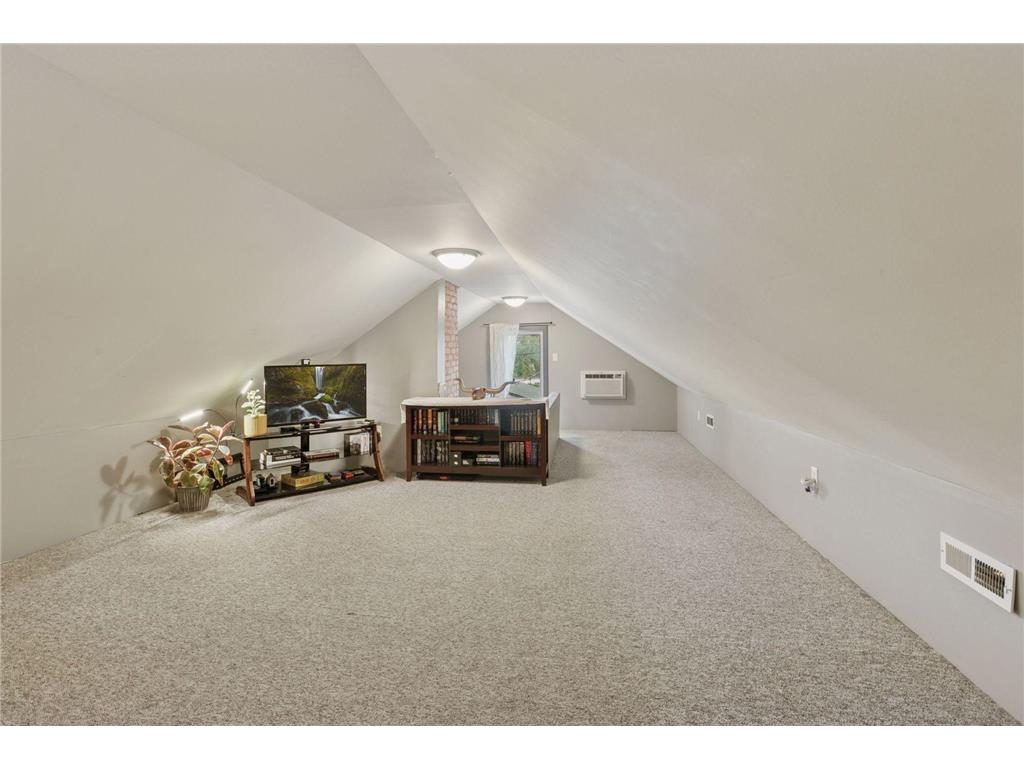 958 James Avenue Saint Paul MN 55102 7005898 image27