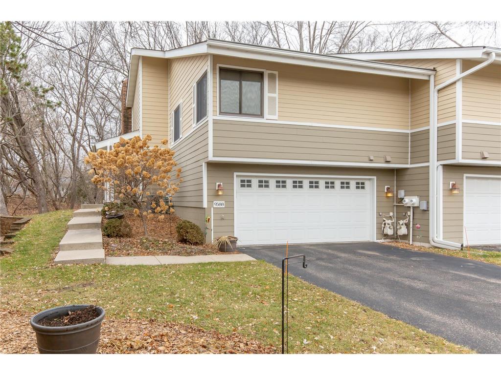 9588 Brighton Lane Eden Prairie MN 55347 6472045 image1