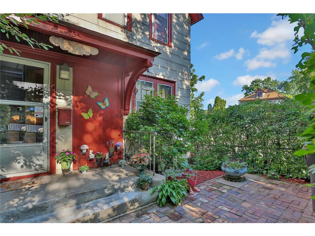 959 Greenbrier Street Saint Paul MN 55106 6419097 image1