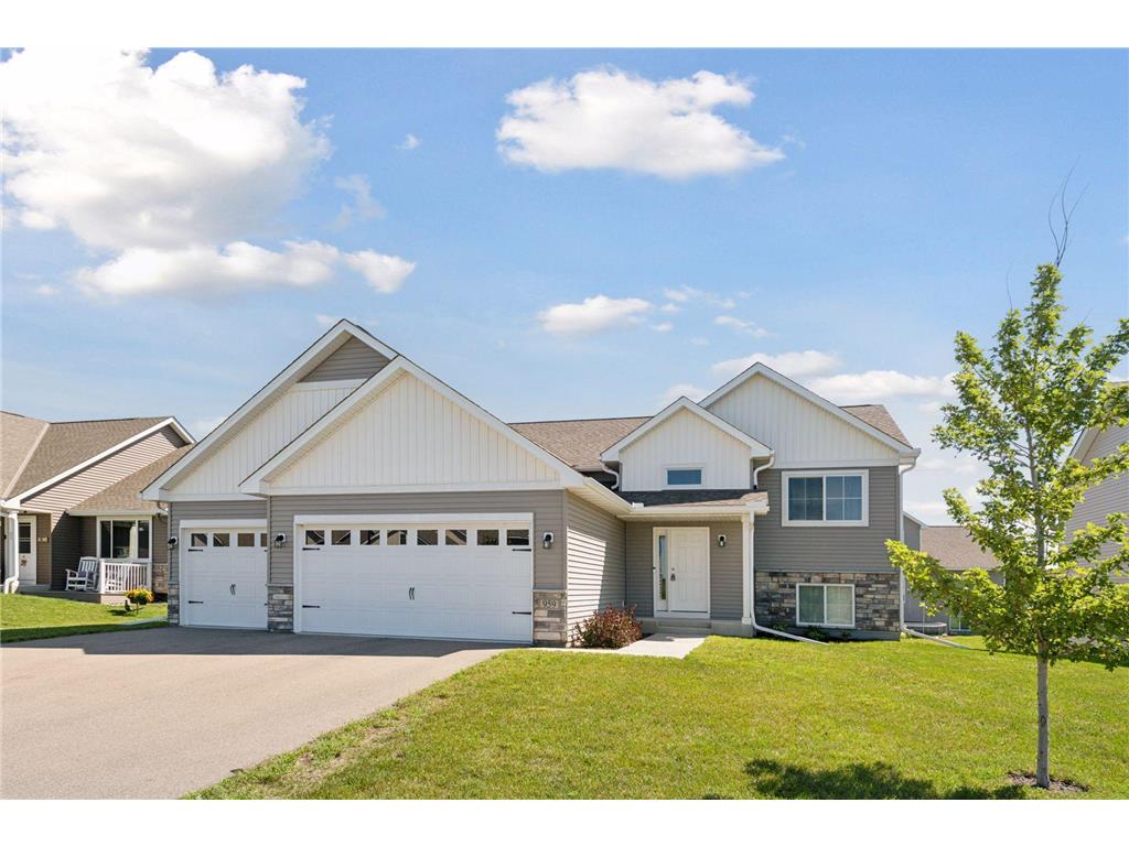 959 Prestwick Drive Belle Plaine MN 56011 6777609 image1