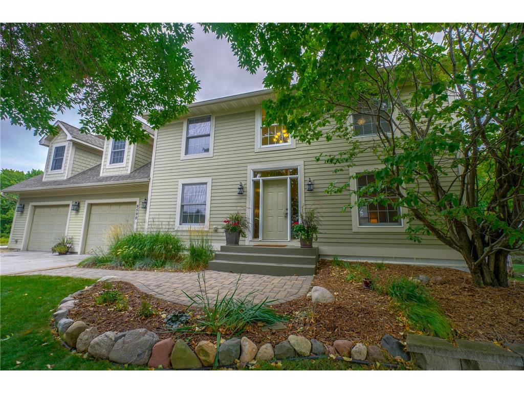 9599 Brookview Circle, Woodbury, MN 55125 MLS 6430463 Edina Realty