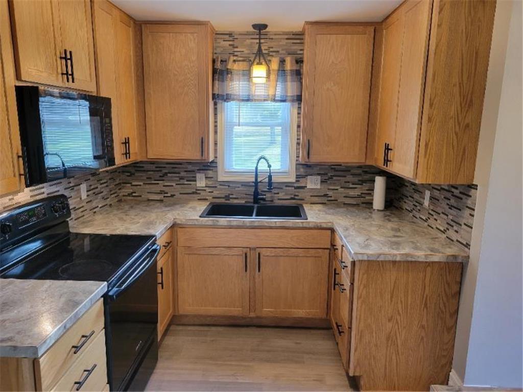 96 7th Street SW Wells MN 56097 6787543 image4