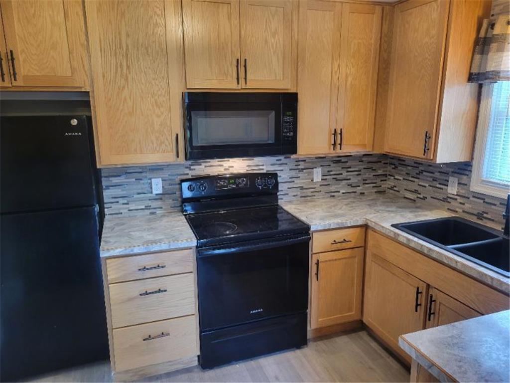 96 7th Street SW Wells MN 56097 6787543 image5