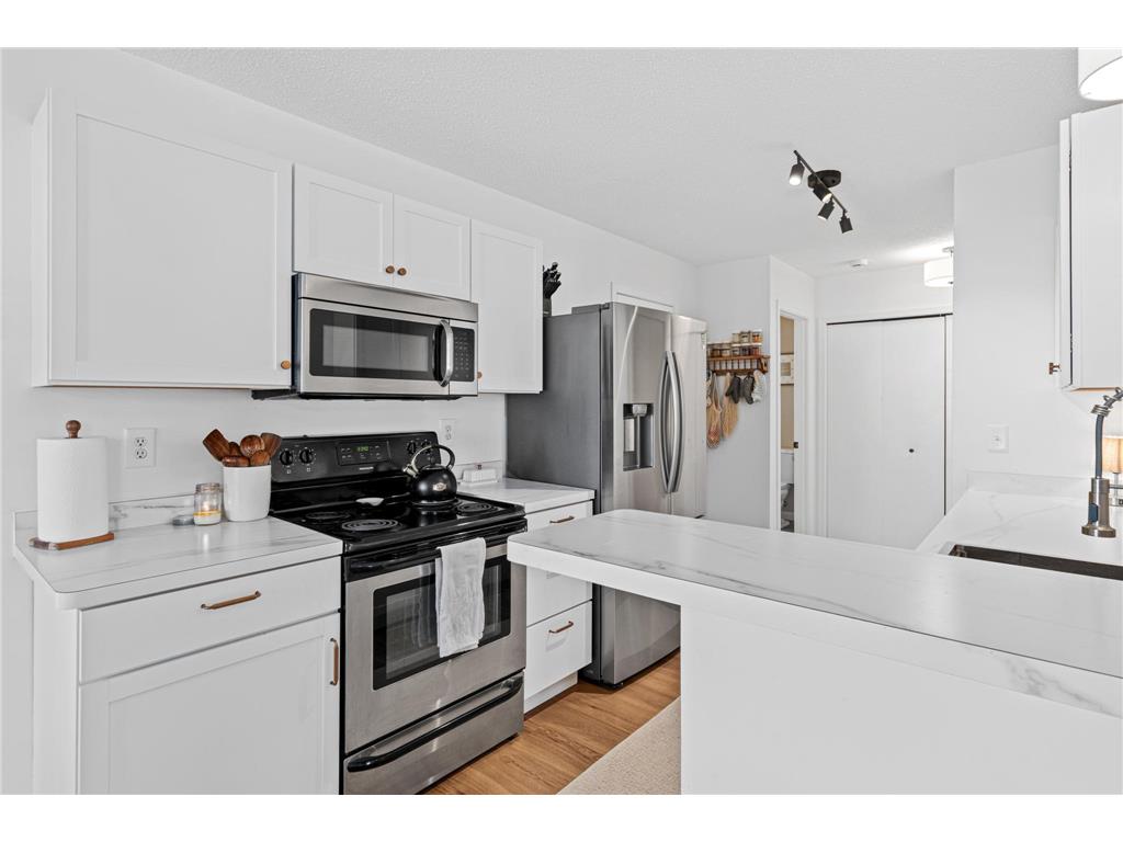 960 106th Lane NW #28 Coon Rapids MN 55433 7068129 image13